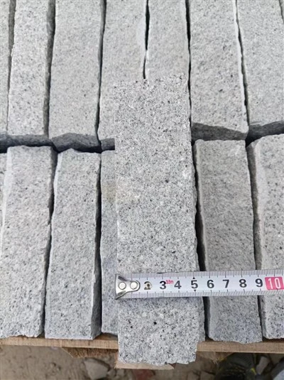 G603 Grå granitt kubestein